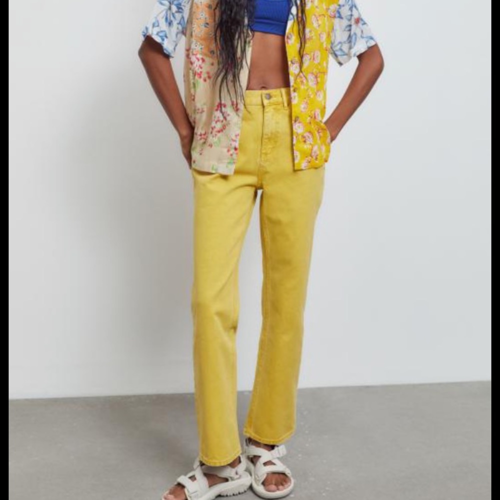 Urban Outfitters BDG High Rise Cowboy Jeans/90’s Style/Yellow-Green/Size 28